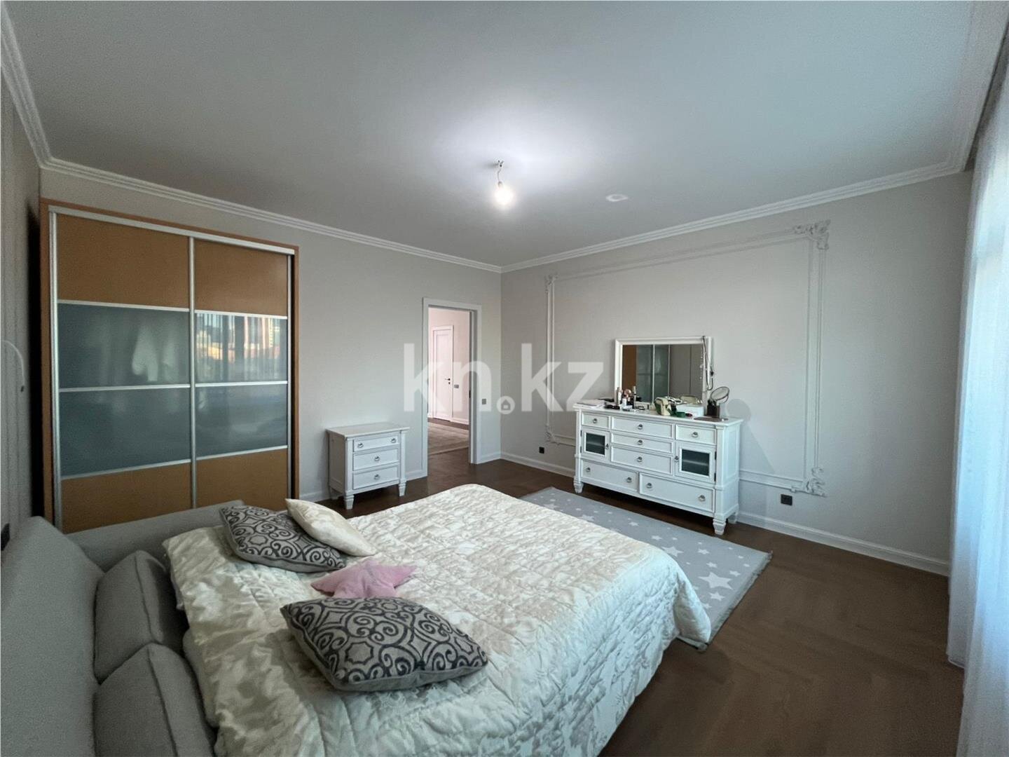 Продажа 4-комнатной квартиры, 160 м² в Астане - фото 2