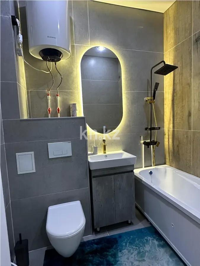 Продажа 1-комнатной квартиры, 45 м², пр. Шахтеров, дом  20/4 в Караганде - фото 2