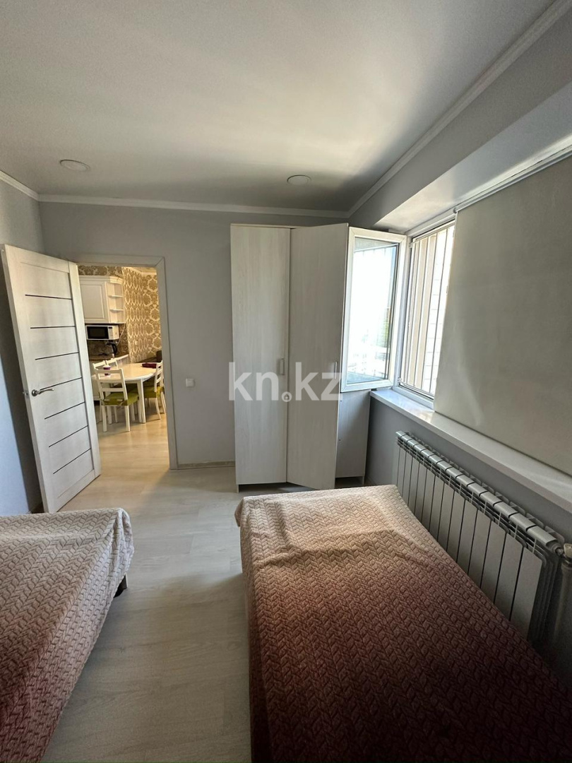 Продажа 3-комнатной квартиры, 55 м², ул. Момышулы, дом  25 в Алматы - фото 3