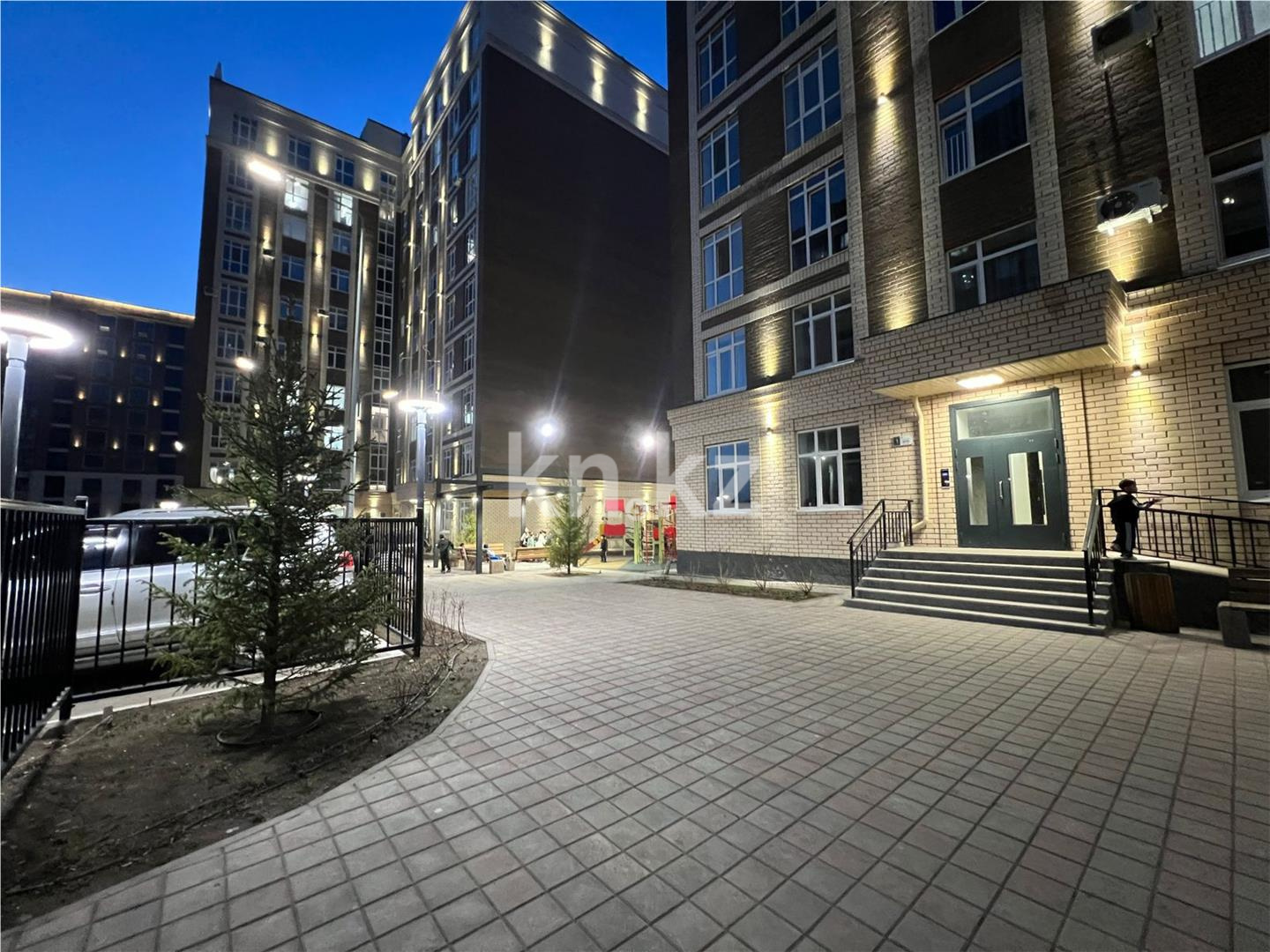 Продажа 4-комнатной квартиры, 93 м², мкр-н Степной-4 в Караганде - фото 17