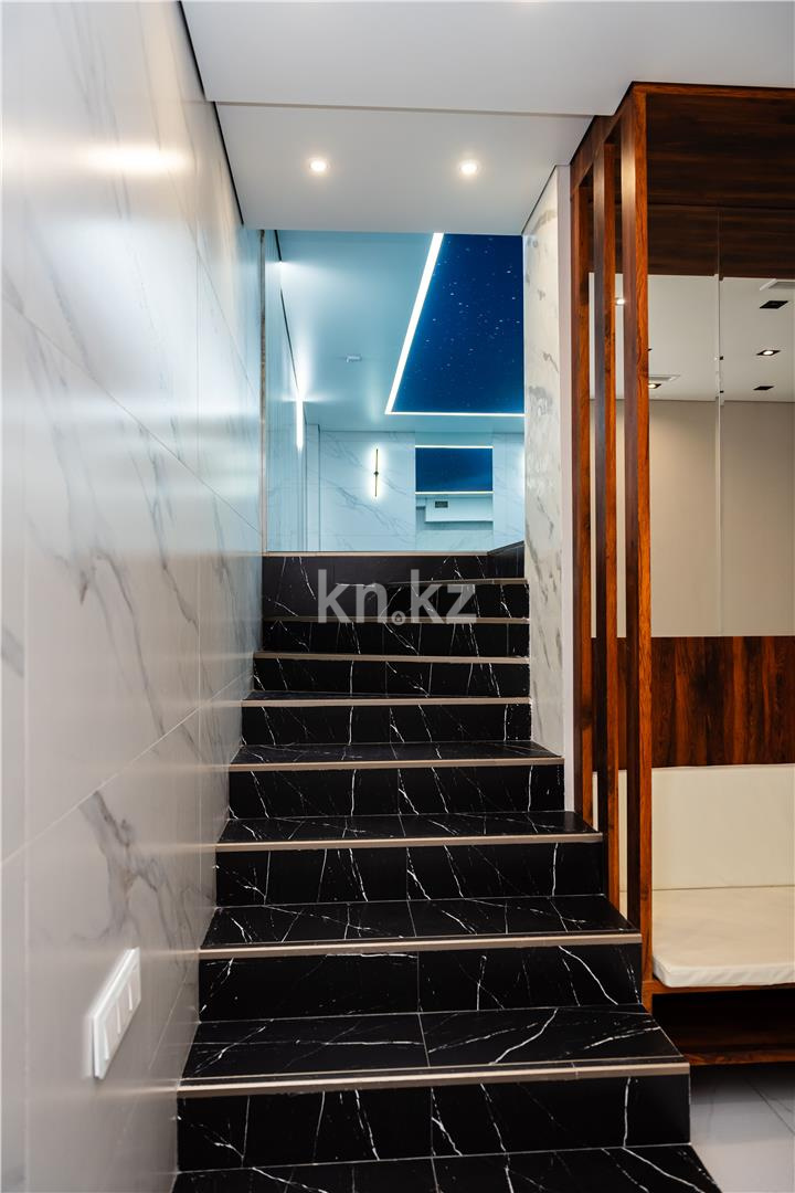 Продажа 6-комнатной квартиры, 345 м², ул. Муканова, дом  53 в Караганде - фото 47