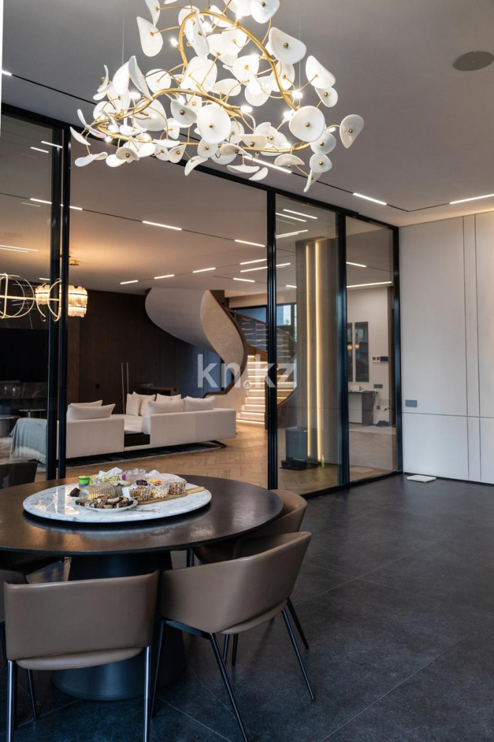 Продажа 6-комнатной квартиры, 650 м² в Алматы - фото 6