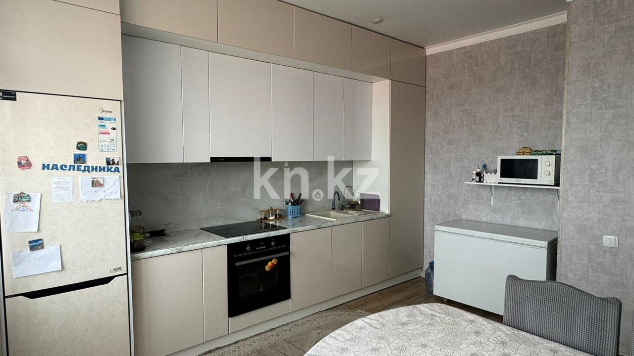 Продажа 3-комнатной квартиры, 84 м², ул. Муканова, дом  51/8 в Караганде - фото 9