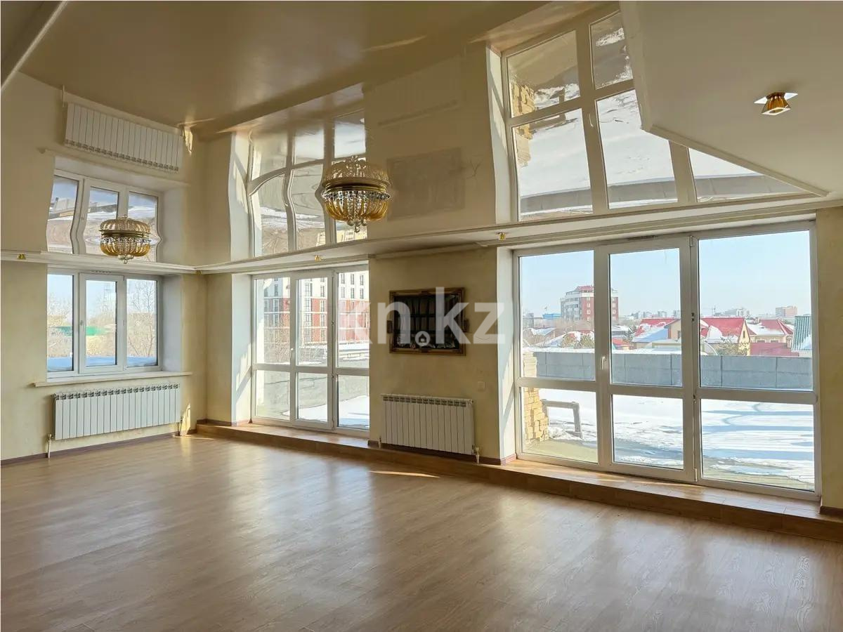 Продажа 7-комнатной квартиры, 300 м², ул. Аманжолова, дом  35/1 в Караганде
