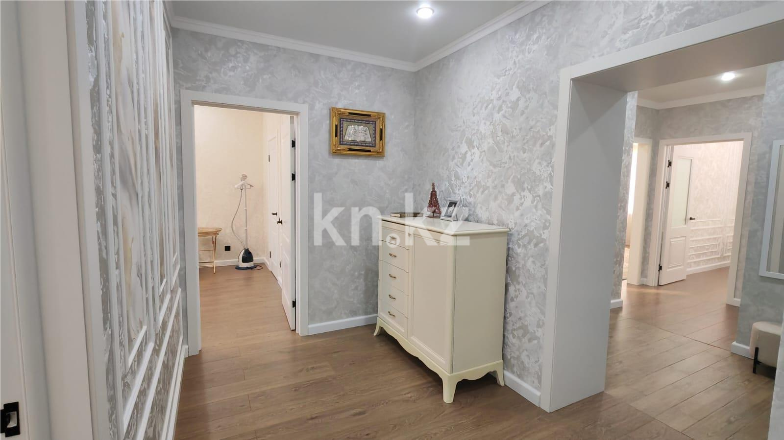 Продажа 4-комнатной квартиры, 115 м², ул. Букетова в Караганде - фото 10