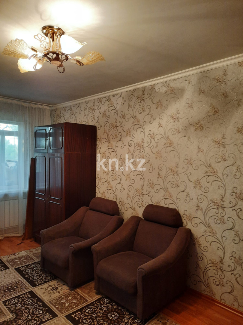 Продажа 3-комнатной квартиры, 48 м², 22-й мкр., дом  3д в Караганде - фото 2