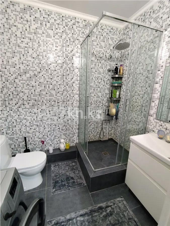 Продажа 4-комнатной квартиры, 130 м², ул. Сатыбалдина, дом  28/4 в Караганде - фото 8