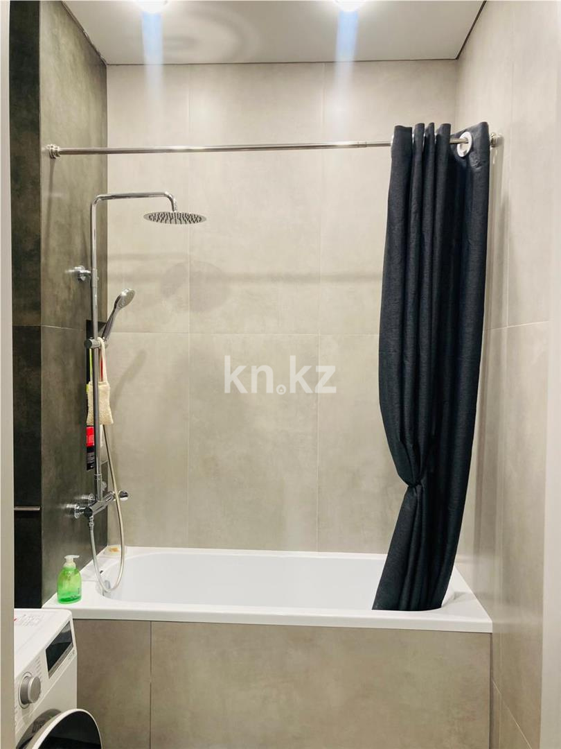 Продажа 3-комнатной квартиры, 79 м², ул. Муканова в Караганде - фото 9