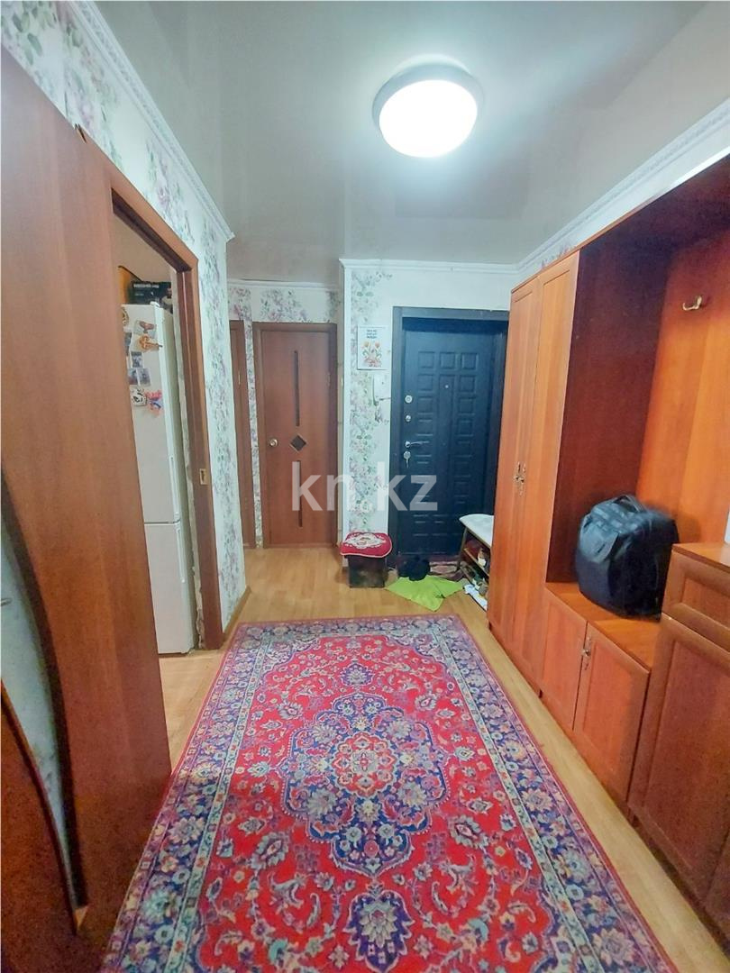 Продажа 4-комнатной квартиры, 62 м², ул. Жекибаева, дом  146 в Караганде - фото 8
