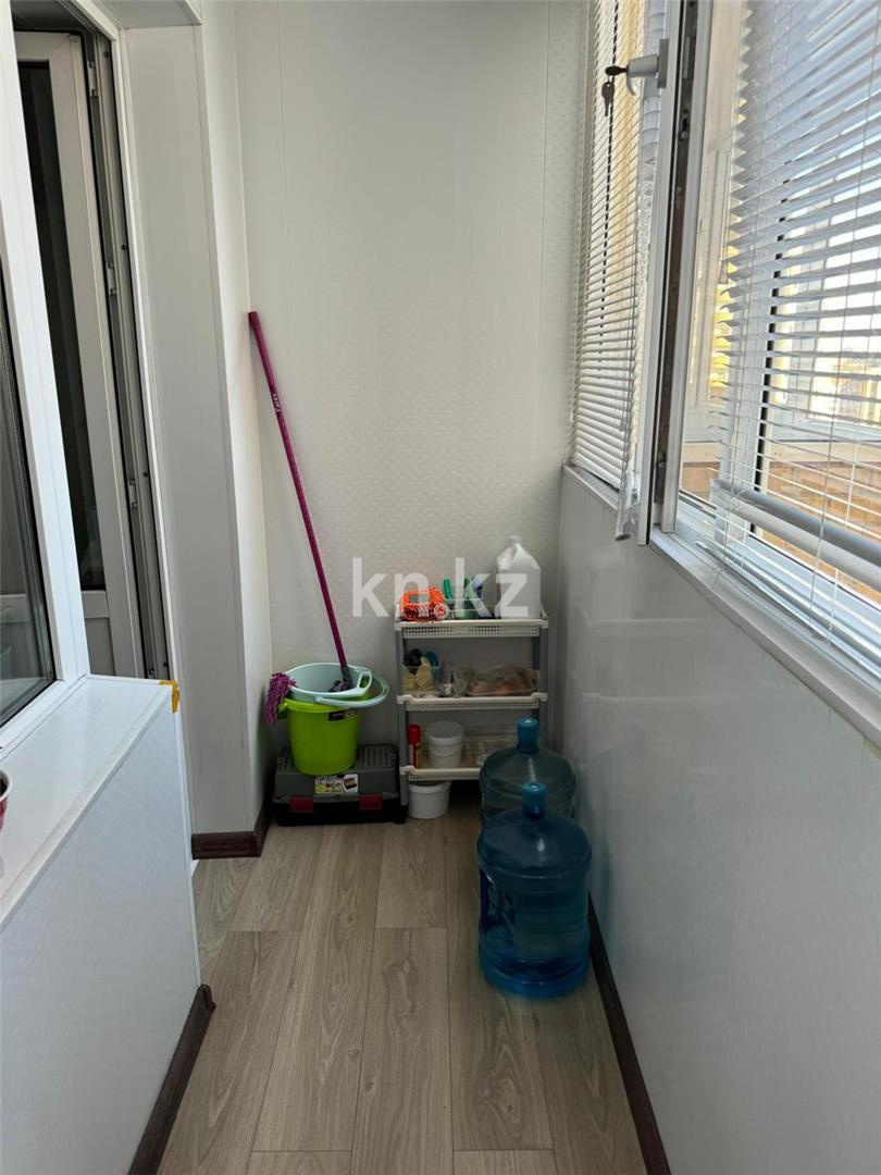 Продажа 3-комнатной квартиры, 90 м², пр. Шахтеров, дом  60 в Караганде - фото 9