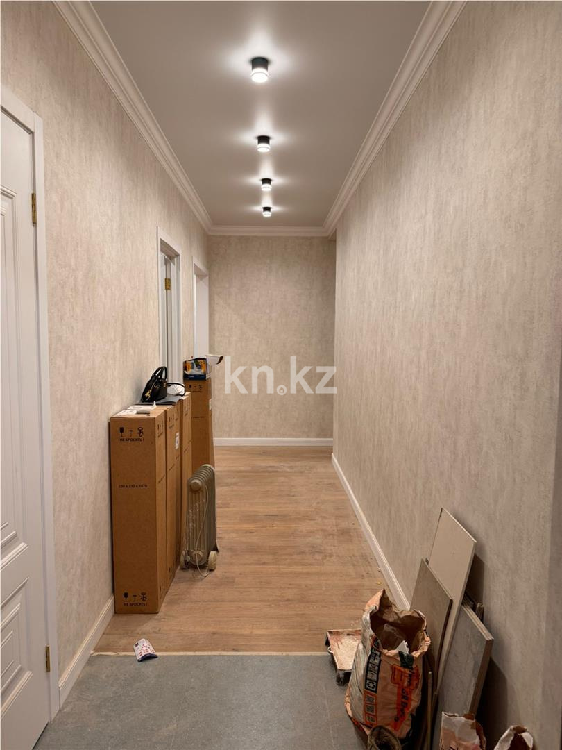 Продажа 3-комнатной квартиры, 72 м², ул. Букетова, дом  3/5 в Караганде - фото 11