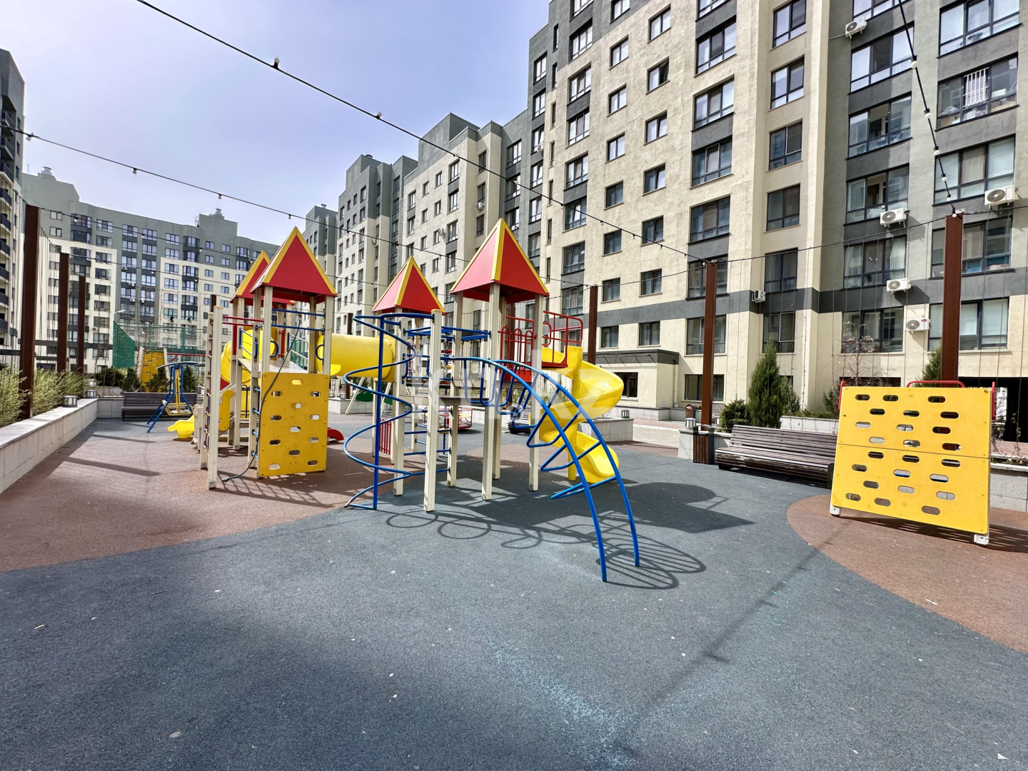 Продажа 1-комнатной квартиры, 40 м² в Астане