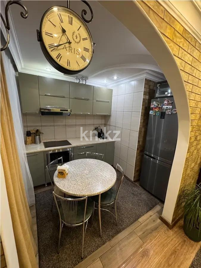 Продажа 3-комнатной квартиры, 62 м², ул. Дюсембекова, дом  35 в Караганде - фото 5