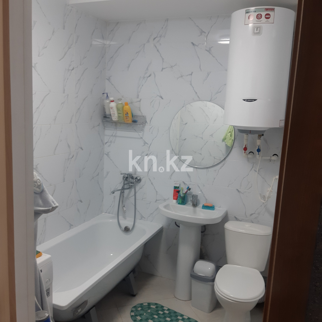 Продажа 2-комнатной квартиры, 64 м², пр. Республики, дом  4/1 в Караганде - фото 3