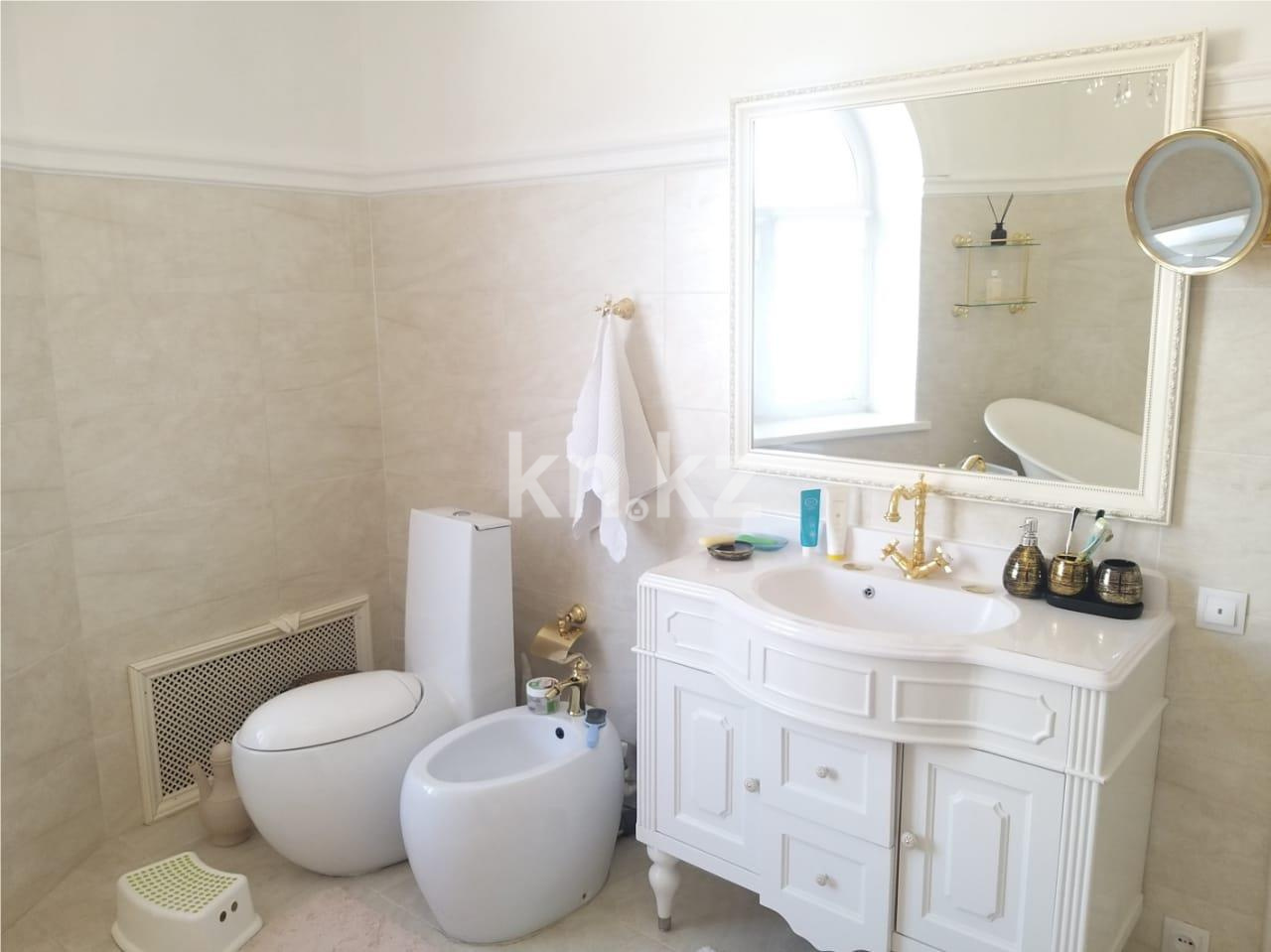 Продажа 5-комнатного дома, 520 м², ул. Муканова в Караганде - фото 29