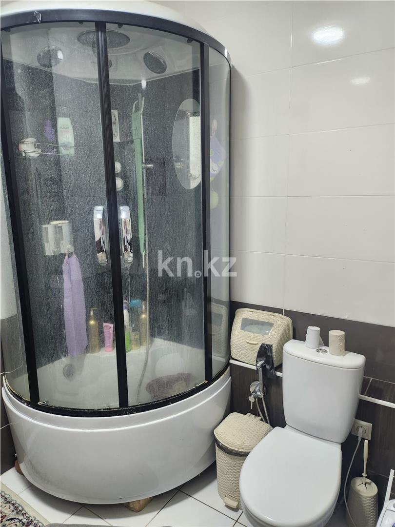 Продажа 4-комнатной квартиры, 140 м², пр. Шахтеров в Караганде - фото 8