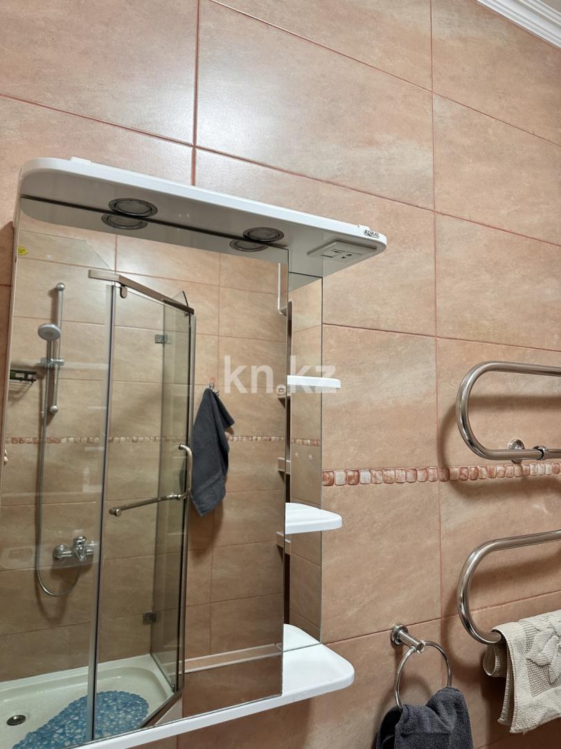 Аренда 1-комнатной квартиры посуточно, 42 м² в Астане - фото 3