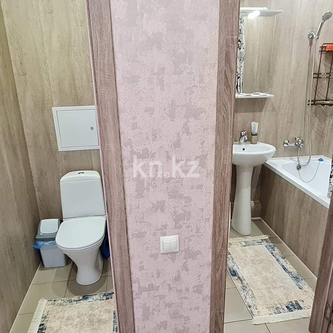 Аренда 2-комнатной квартиры посуточно, 56 м², ул. Чехова, дом  55 в Усть-Каменогорске - фото 10