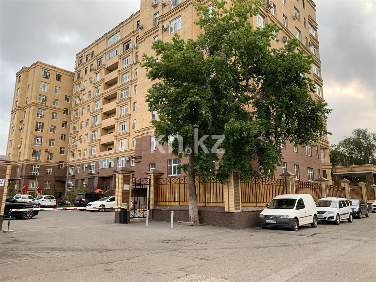 Продажа 3-комнатной квартиры, 149 м², ул. Аманжолова в Караганде - фото 8