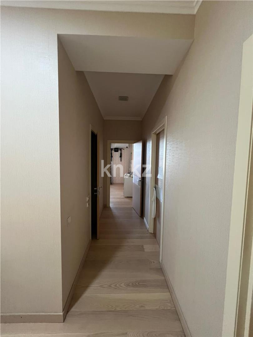 Продажа 4-комнатной квартиры, 150 м², ул. Аманжолова в Караганде - фото 12