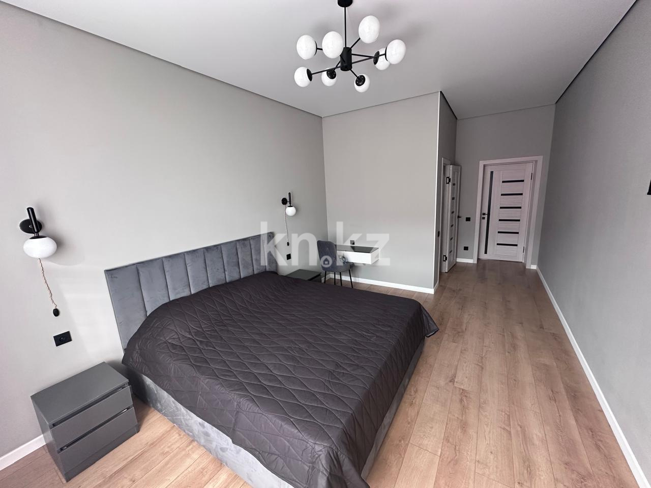 Продажа 2-комнатной квартиры, 72 м², ул. Муканова, дом  41/25 в Караганде - фото 3