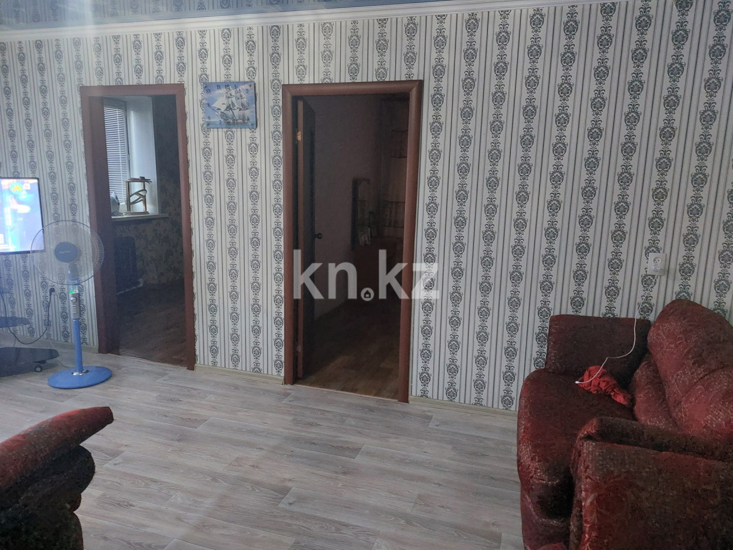 Продажа 4-комнатной квартиры, 61 м², мкр-н 14, дом  18 в Караганде - фото 2