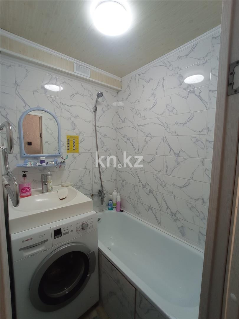Продажа 3-комнатной квартиры, 61.8 м², мкр-н 23 в Караганде - фото 6