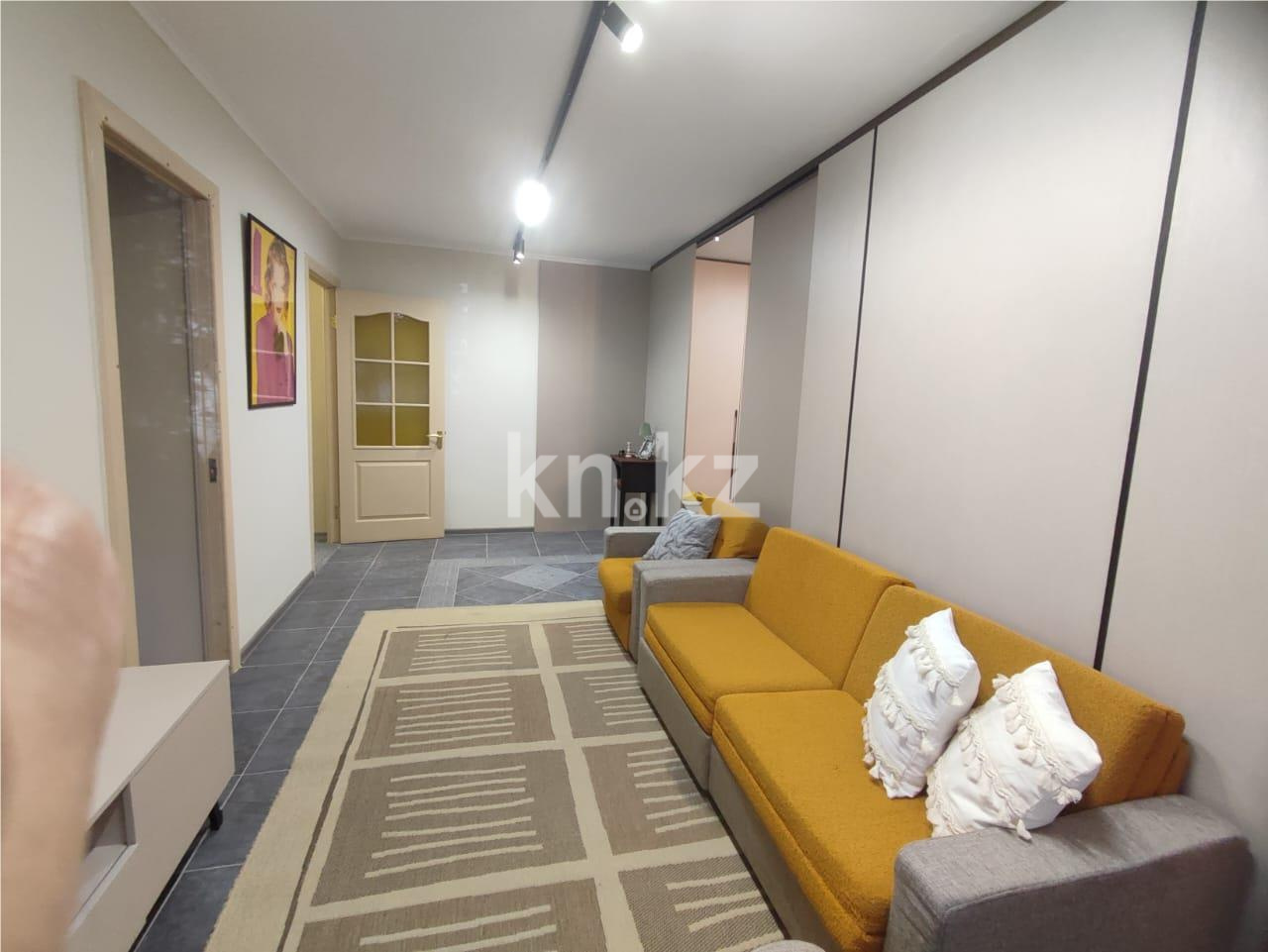 Продажа 2-комнатной квартиры, 41 м², ул. Алиханова в Караганде