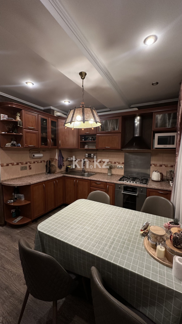 Продажа 2-комнатной квартиры, 69 м², ул. Муканова, дом  245 - ул. Курмангазы в Алматы