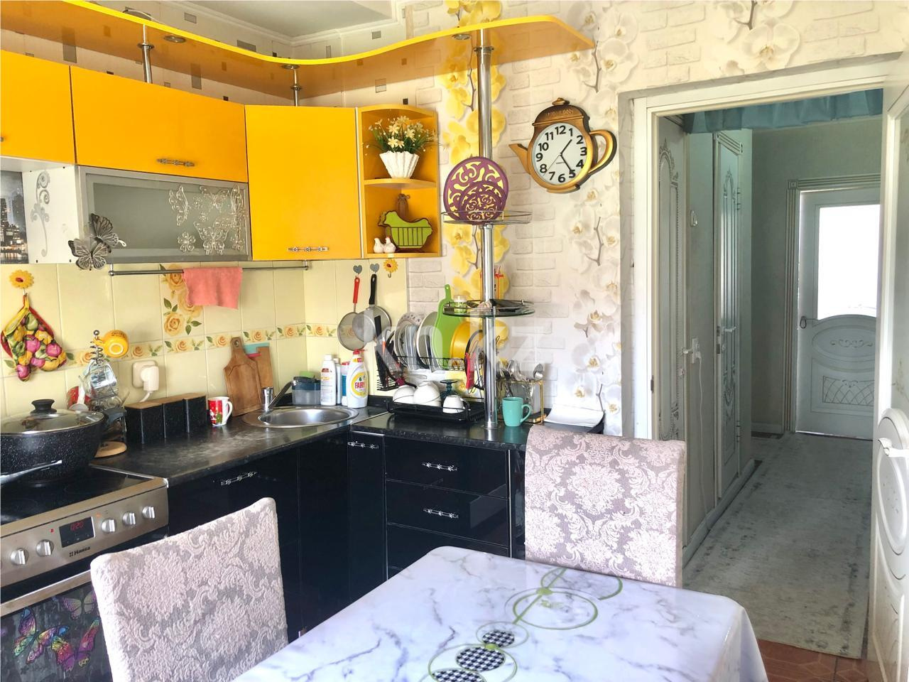 Продажа 4-комнатной квартиры, 79 м², ул. Дюсембекова, дом  39 в Караганде - фото 10
