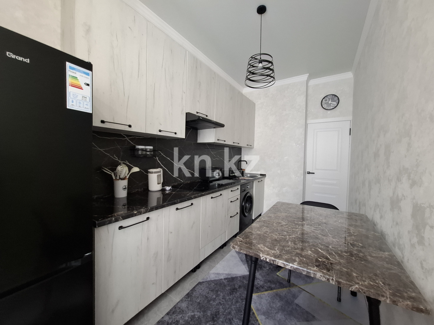 Продажа 1-комнатной квартиры, 38.6 м², Раимбека, дом  348/1 - ул. Емцова в Алматы - фото 2