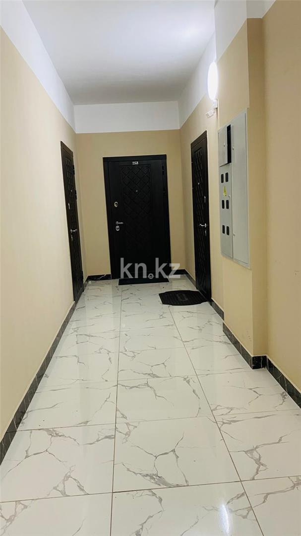 Продажа 3-комнатной квартиры, 80 м², ул. Ашимова, дом  21 в Караганде - фото 19