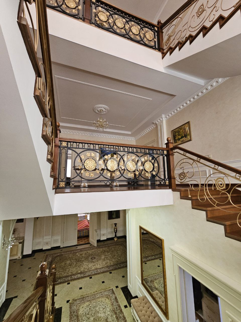 Продажа 9-комнатного дома, 1450 м², ул. Бейсеуова в Алматы - фото 3