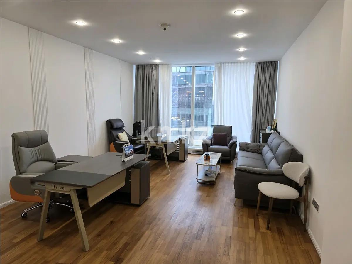 Продажа 4-комнатной квартиры, 181 м² в Алматы