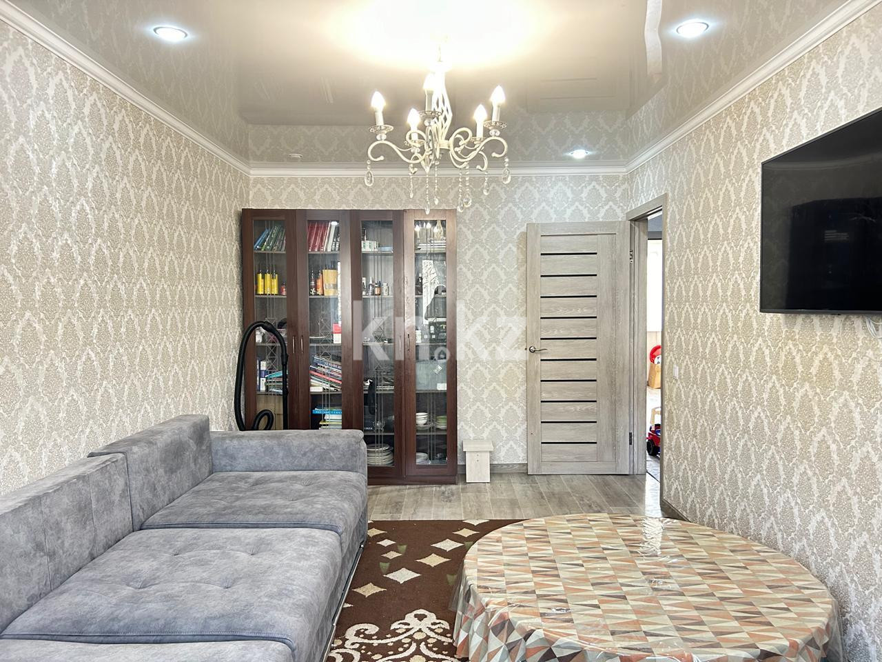 Продажа 3-комнатной квартиры, 63 м², ул. Университетская в Караганде - фото 2