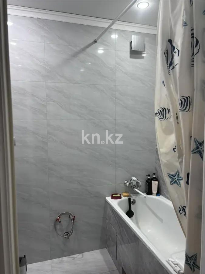 Продажа 4-комнатной квартиры, 96 м², ул. Толе би, дом  285/8 в Алматы - фото 2