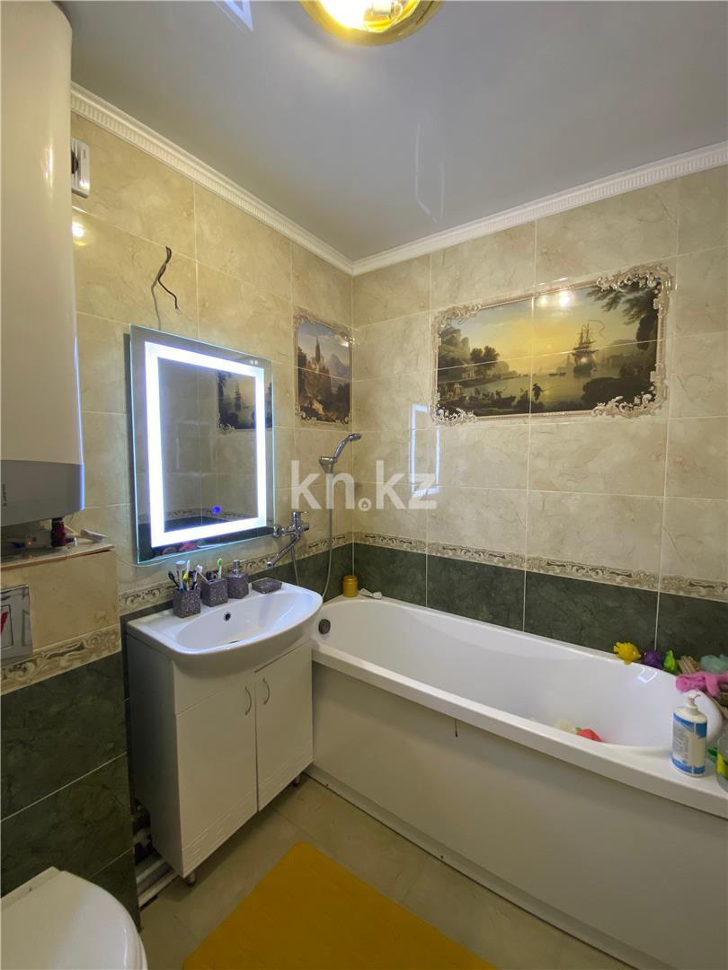 Продажа 4-комнатной квартиры, 95 м², ул. Сарыарка, дом  6 в Караганде - фото 8