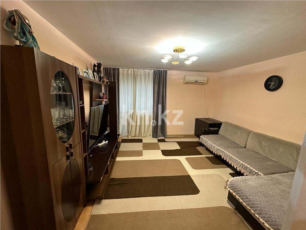 Продажа 4-комнатной квартиры, 102.8 м², ул. Ермекова в Караганде