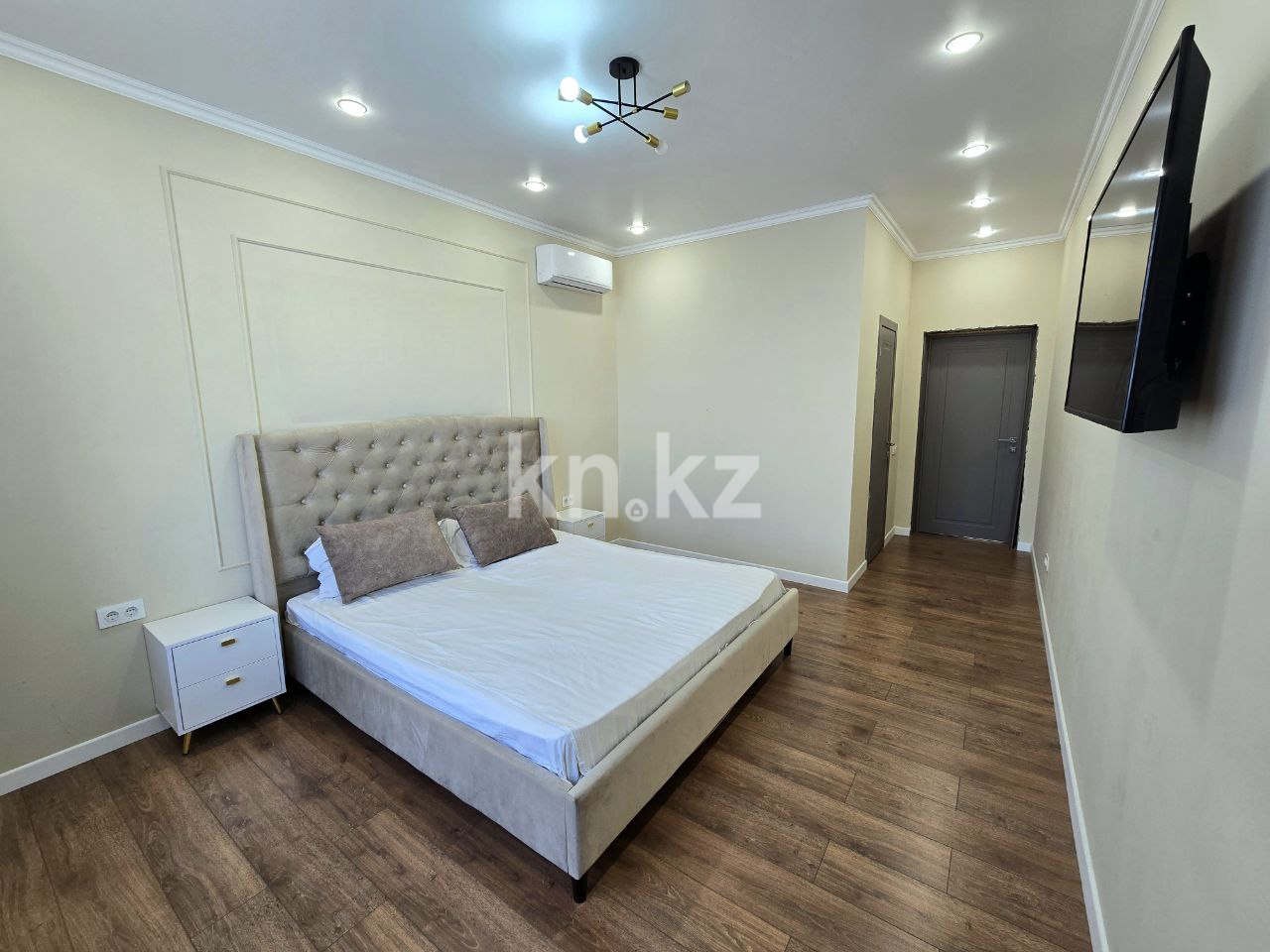 Продажа 3-комнатной квартиры, 111 м², ул. Утепова в Алматы - фото 14