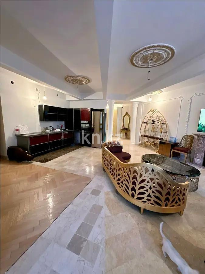 Продажа 3-комнатной квартиры, 140 м², ул. Омаровой, дом  31/1 в Алматы