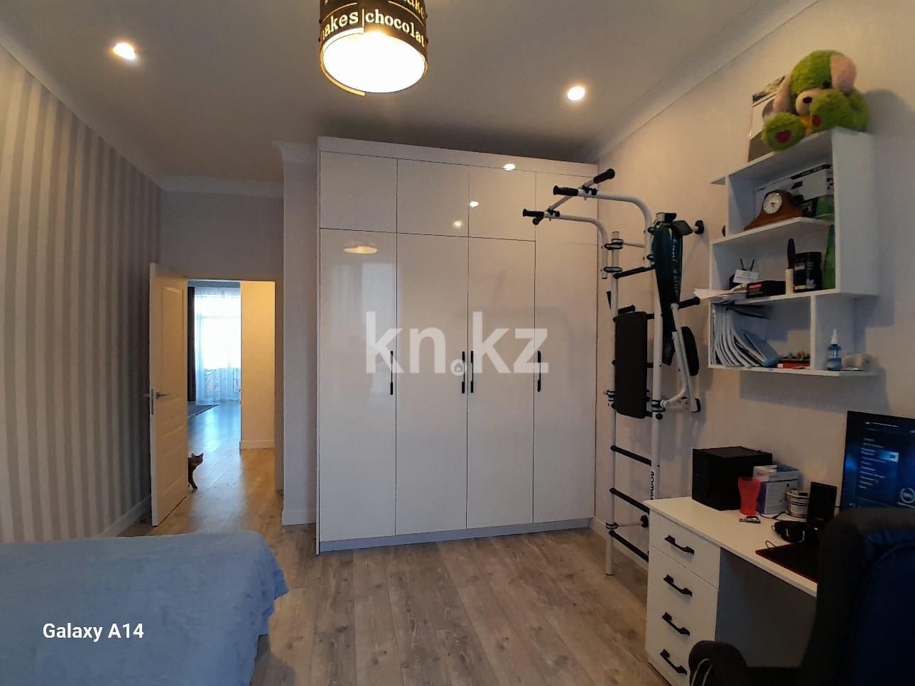 Продажа 4-комнатной квартиры, 126 м², ул. Сатпаева в Астане - фото 4