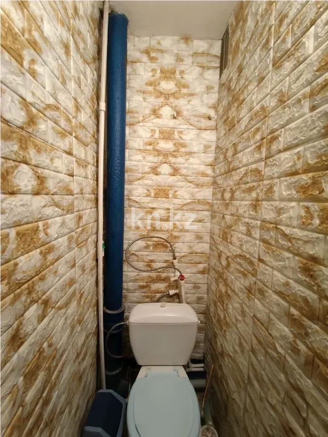 Продажа 2-комнатной квартиры, 44 м², 23 мкр., дом  34 в Караганде - фото 4