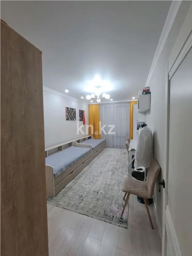 Продажа 3-комнатной квартиры, 80 м², мкр-н Голубые Пруды, дом  12/1 в Караганде - фото 2