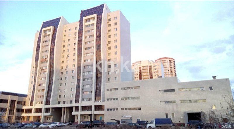 Аренда 2-комнатной квартиры, 85 м², Абая, дом  8 в Астане