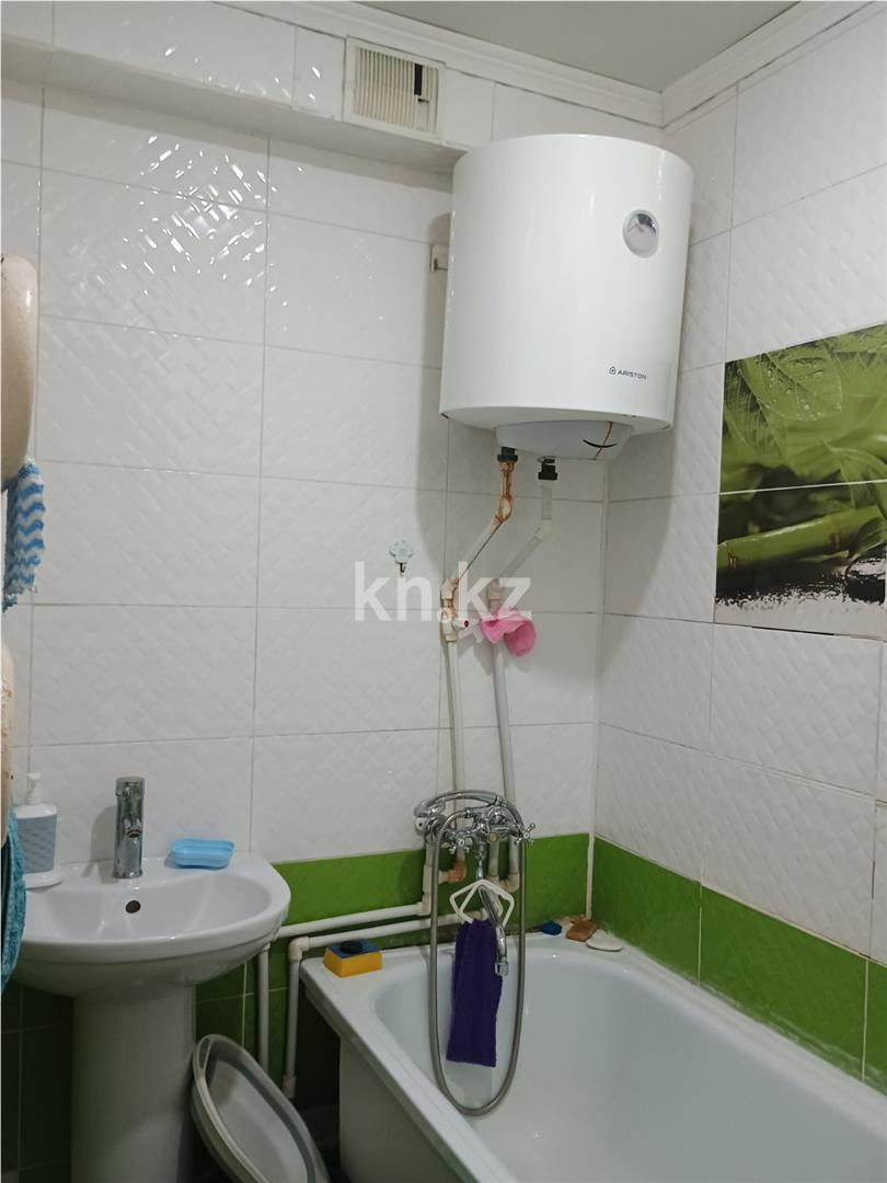 Продажа 3-комнатной квартиры, 63 м², мкр-н 16 в Караганде - фото 8