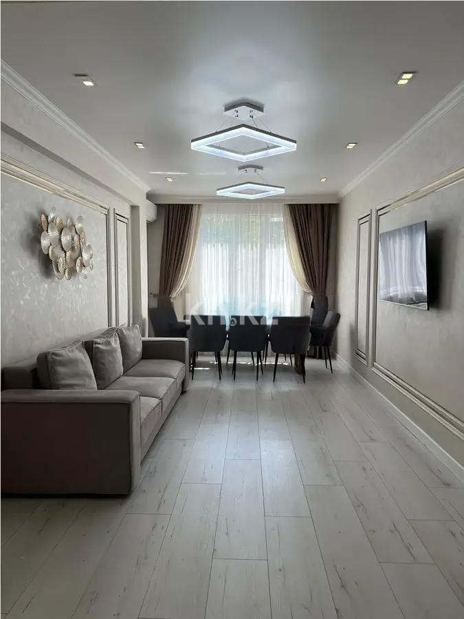 Продажа 4-комнатной квартиры, 137 м², мкр-н 8, дом  41/6 в Алматы - фото 2