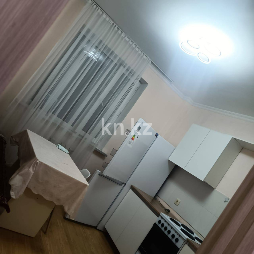 Аренда 1-комнатной квартиры, 40 м² в Астане