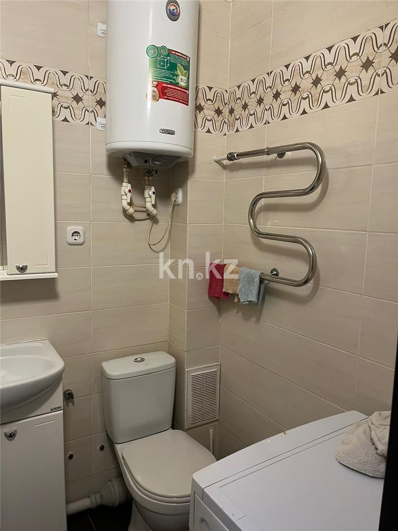 Продажа 2-комнатной квартиры, 44 м², мкр-н 15 в Караганде - фото 7