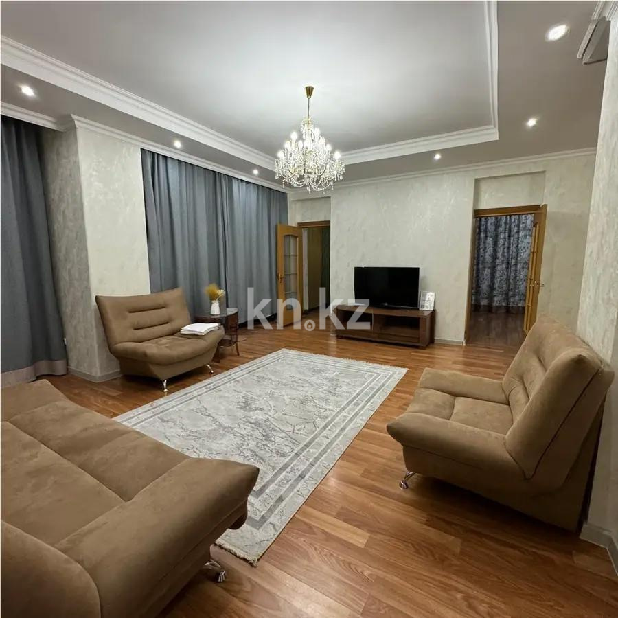 Продажа 3-комнатной квартиры, 95 м² в Караганде