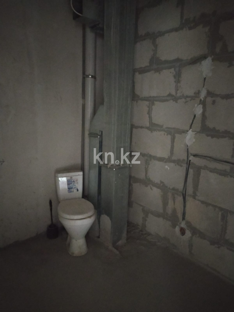 Продажа 3-комнатной квартиры, 98 м², пр. Сейфуллина в Алматы - фото 16